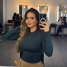 <em><strong>Laura Medina</strong></em>